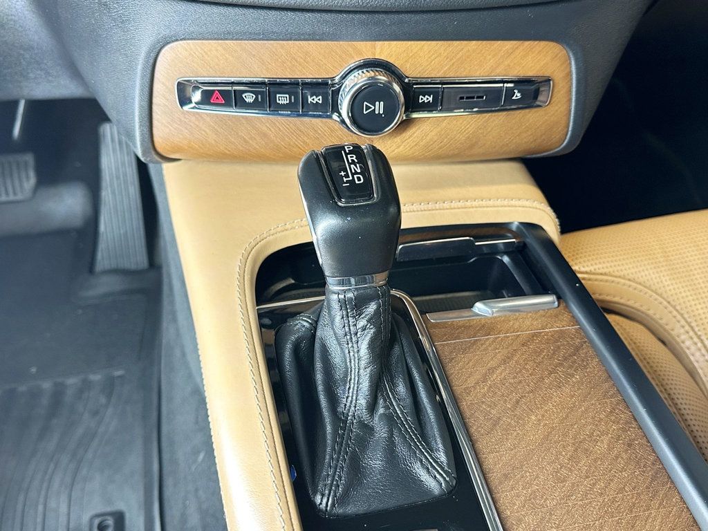 2018 Volvo XC90 T6 AWD 7-Passenger Inscription - 23044149 - 32