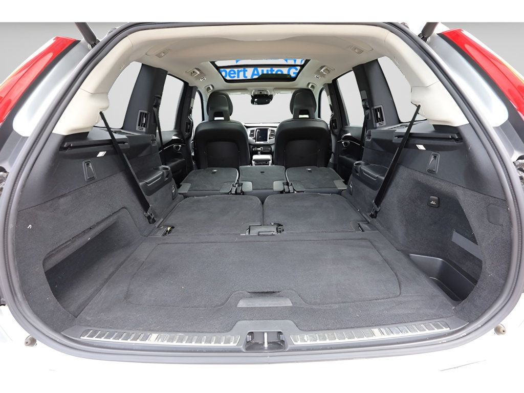 2018 Volvo XC90 T6 AWD Momentum photo 20