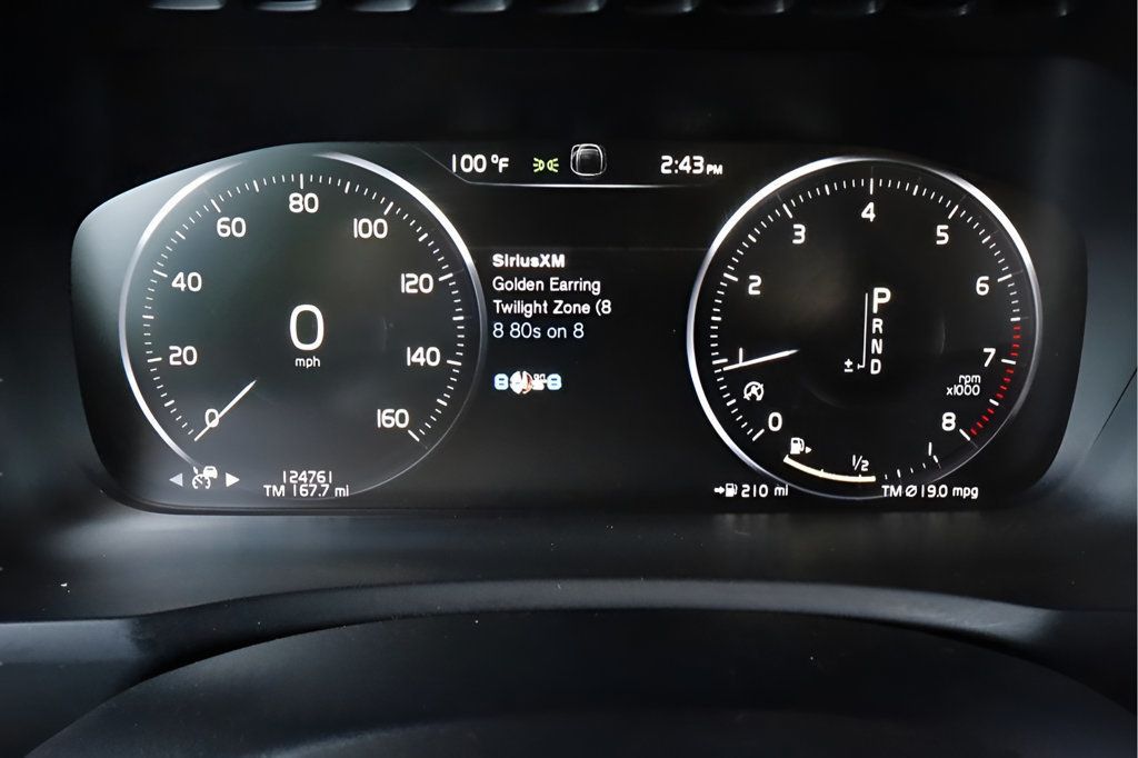 2018 Volvo XC90 T6 AWD Momentum photo 36