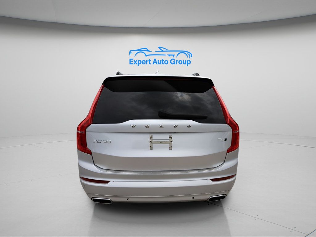 2018 Volvo XC90 T6 AWD Momentum photo 9