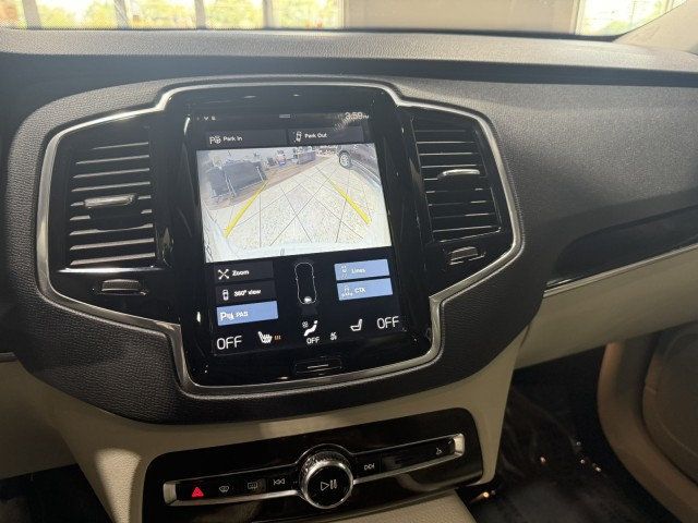 2018 Volvo XC90 T6 AWD Momentum photo 12