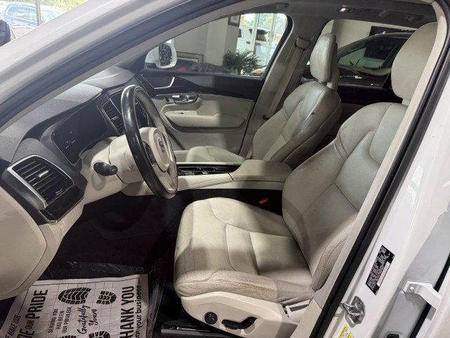 2018 Volvo XC90 T6 AWD Momentum photo 13
