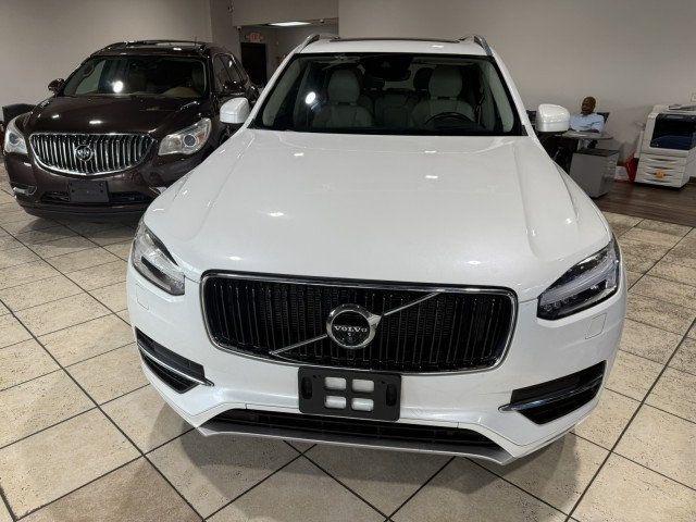 2018 Volvo XC90 T6 AWD Momentum photo 6