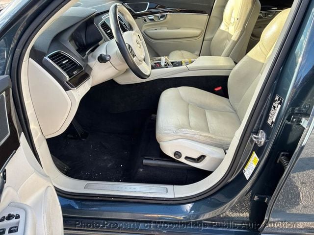 2018 Volvo XC90 T6 AWD 7-Passenger Momentum - 22969635 - 6