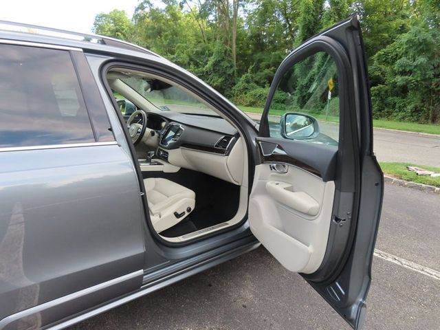 2018 Volvo XC90 T6 AWD 7-Passenger Momentum - 23056110 - 25