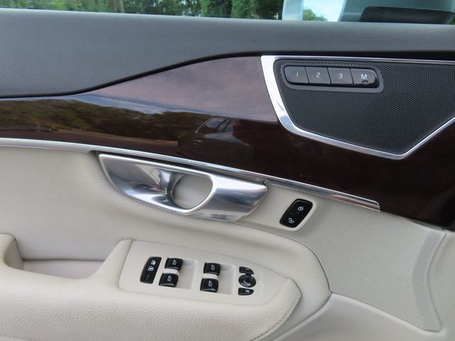 2018 Volvo XC90 T6 AWD 7-Passenger Momentum - 23056110 - 45