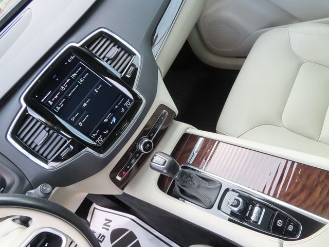 2018 Volvo XC90 T6 AWD 7-Passenger Momentum - 23056110 - 46