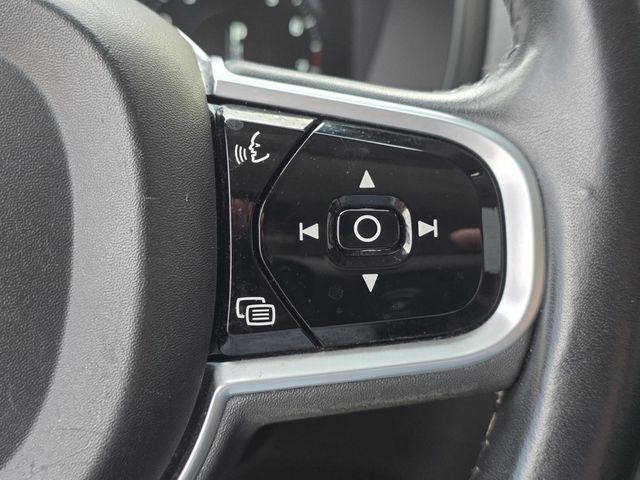 2018 Volvo XC90 T6 AWD 7-Passenger Momentum - 23036767 - 32