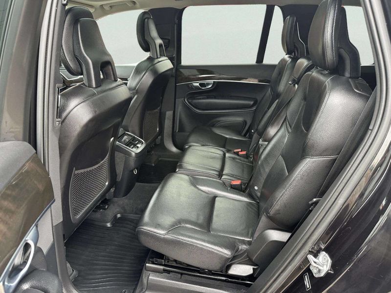 2018 Volvo XC90 T6 AWD 7-Passenger Momentum - 22986784 - 10