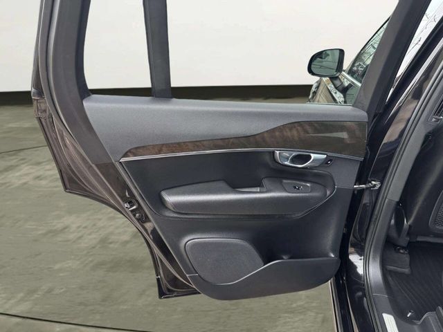 2018 Volvo XC90 T6 AWD 7-Passenger Momentum - 22986784 - 11