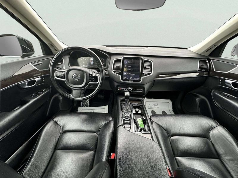 2018 Volvo XC90 T6 AWD 7-Passenger Momentum - 22986784 - 18