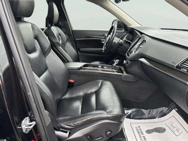 2018 Volvo XC90 T6 AWD 7-Passenger Momentum - 22986784 - 22