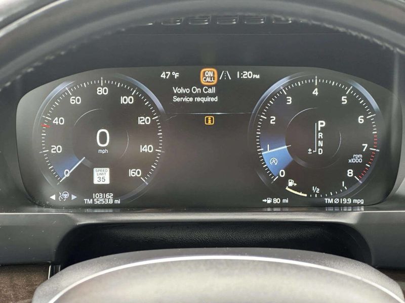 2018 Volvo XC90 T6 AWD 7-Passenger Momentum - 22986784 - 27