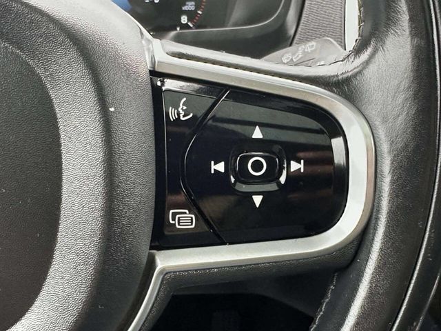 2018 Volvo XC90 T6 AWD 7-Passenger Momentum - 22986784 - 30