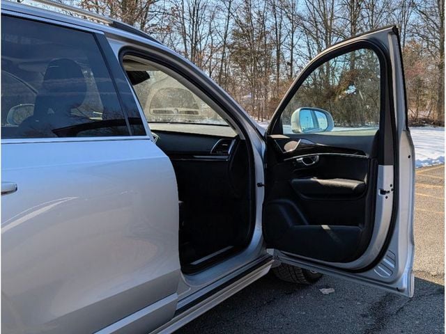 2018 Volvo XC90 T6 AWD 7-Passenger Momentum - 22976352 - 10