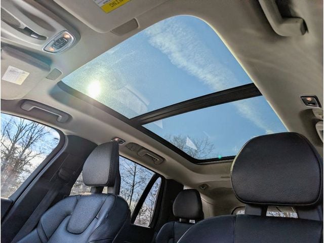 2018 Volvo XC90 T6 AWD 7-Passenger Momentum - 22976352 - 15