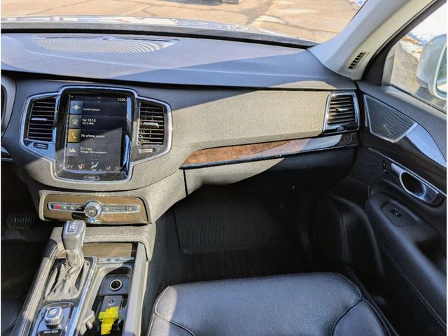 2018 Volvo XC90 T6 AWD 7-Passenger Momentum - 22976352 - 26