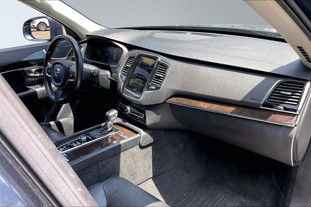 2018 Volvo XC90 T6 AWD 7-Passenger Momentum - 23047452 - 12