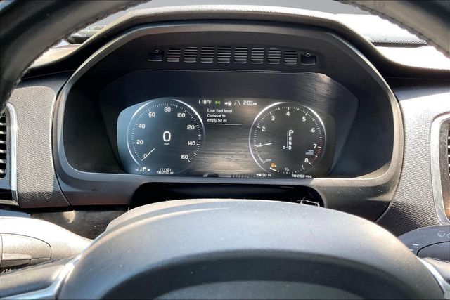 2018 Volvo XC90 T6 AWD 7-Passenger Momentum - 23047452 - 23