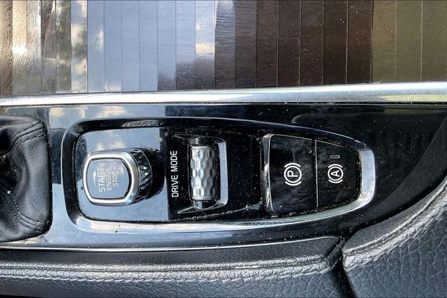 2018 Volvo XC90 T6 AWD 7-Passenger Momentum - 23047452 - 30