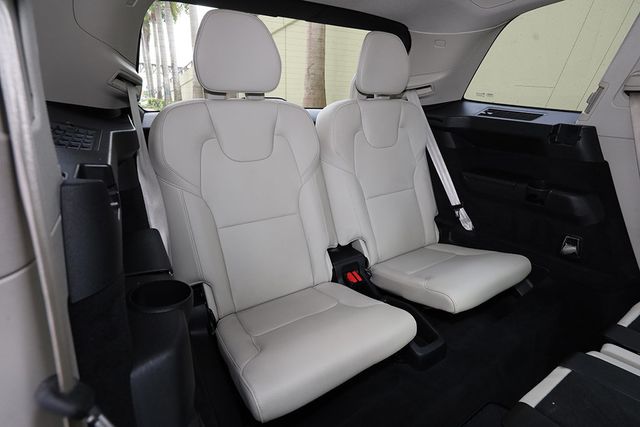 2018 Volvo XC90 T6 AWD 7-Passenger Momentum - 23045187 - 33