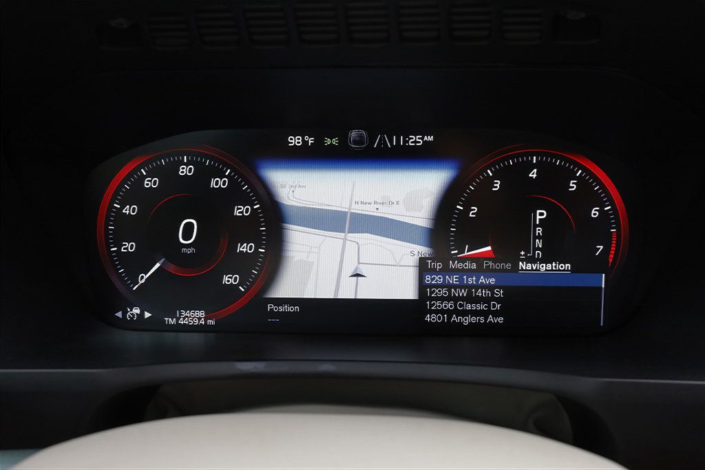 2018 Volvo XC90 T6 AWD 7-Passenger Momentum - 23045187 - 54