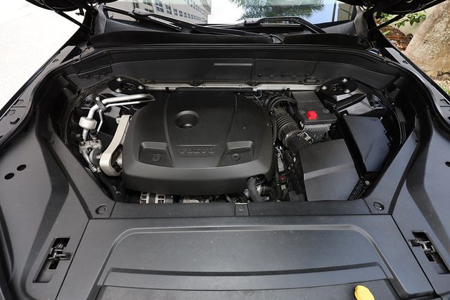 2018 Volvo XC90 T6 AWD 7-Passenger Momentum - 23045187 - 63