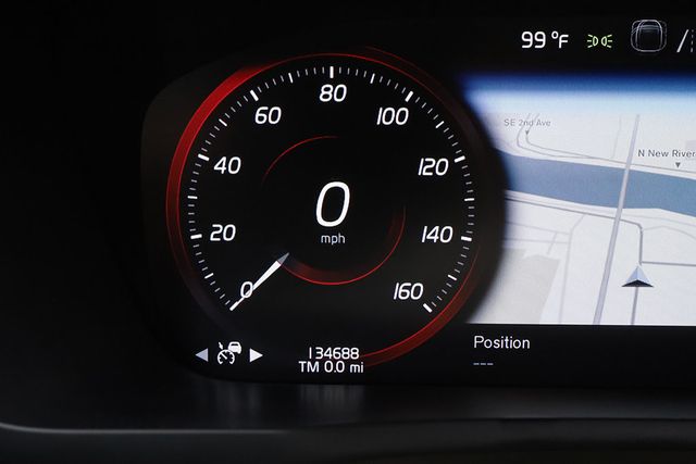 2018 Volvo XC90 T6 AWD 7-Passenger Momentum - 23045187 - 65