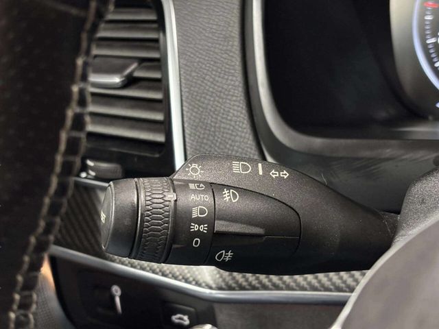 2018 Volvo XC90 T6 AWD 7-Passenger R-Design - 23004539 - 32