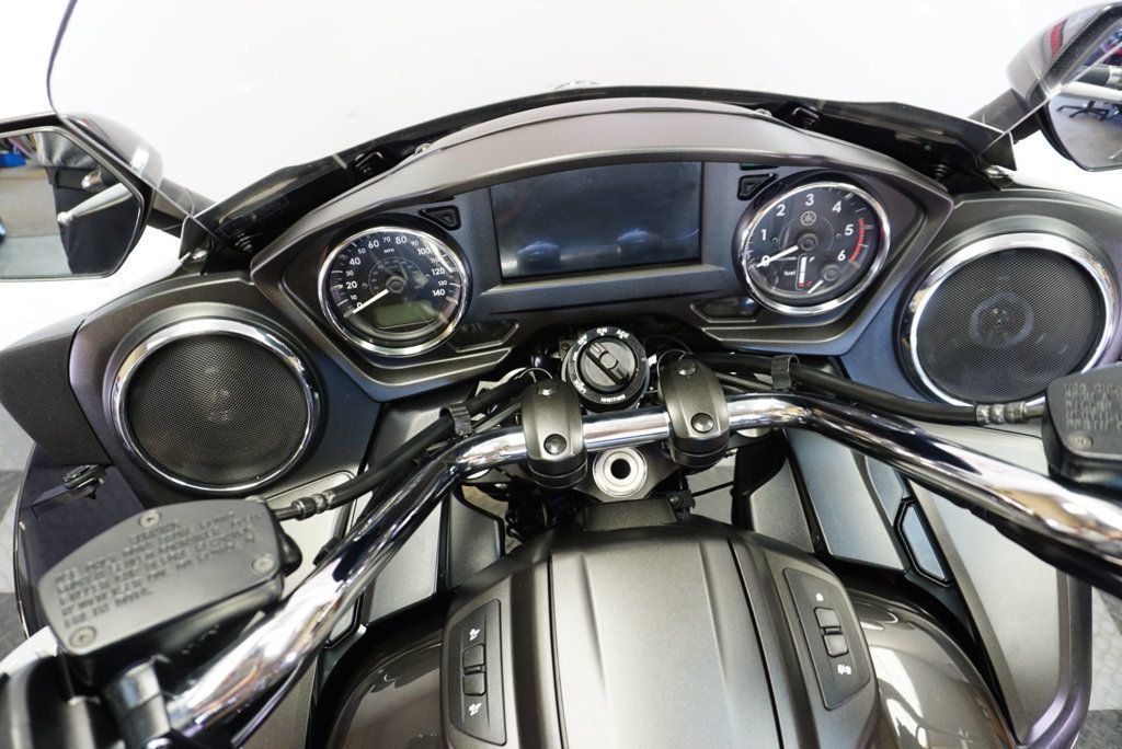 2018 YAMAHA STAR VENTURE TC NICE TOURING BIKE!!! - 22893798 - 12