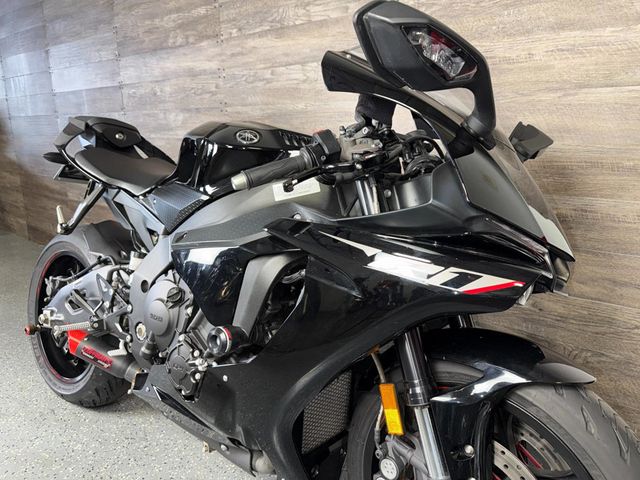 2018 Yamaha YZF-R1 SUPER CLEAN! - 23006421 - 1