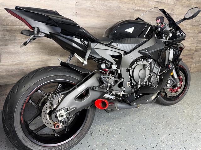 2018 Yamaha YZF-R1 SUPER CLEAN! - 23006421 - 2