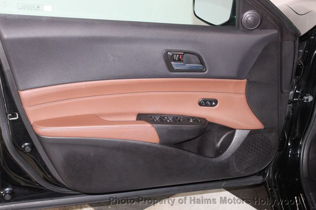 2019 Acura ILX Sedan w/Technology Pkg - 22702301 - 9