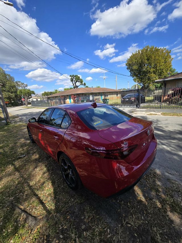 2019 Alfa Romeo Giulia AWD - 22984730 - 14