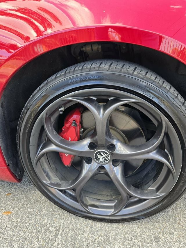 2019 Alfa Romeo Giulia AWD - 22984730 - 5