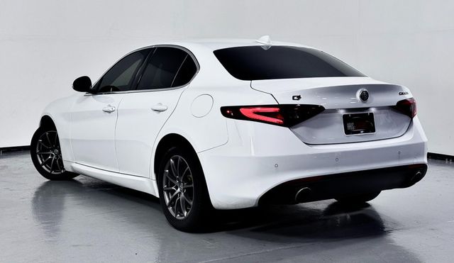 2019 Alfa Romeo Giulia AWD - 22950277 - 10