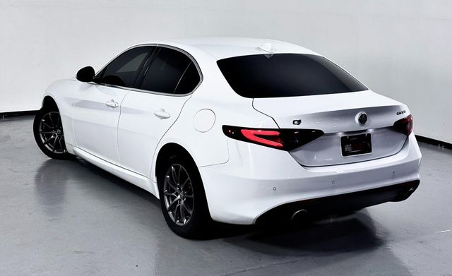 2019 Alfa Romeo Giulia AWD - 22950277 - 11