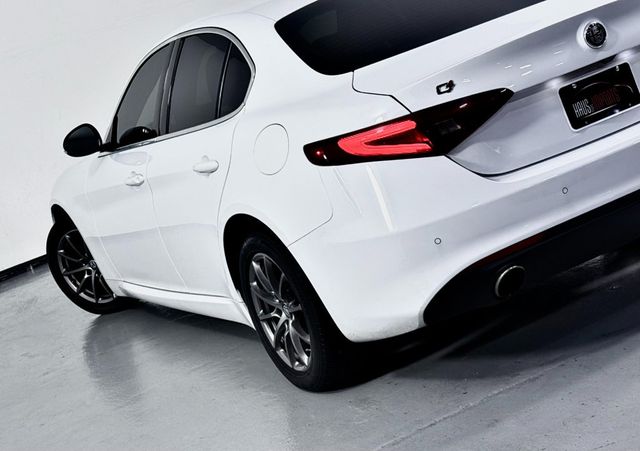 2019 Alfa Romeo Giulia AWD - 22950277 - 12
