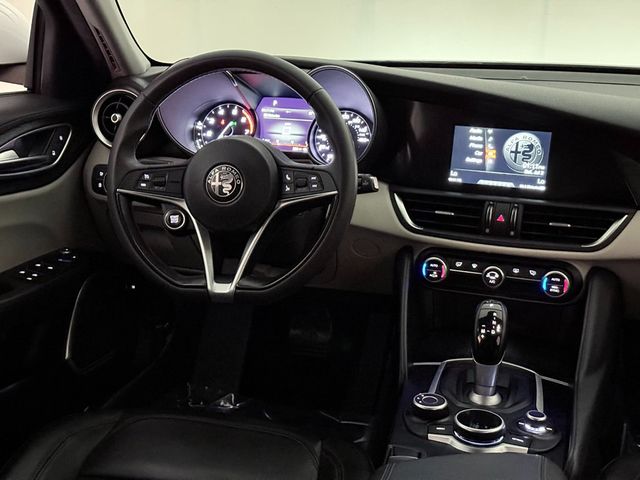 2019 Alfa Romeo Giulia AWD - 22950277 - 27