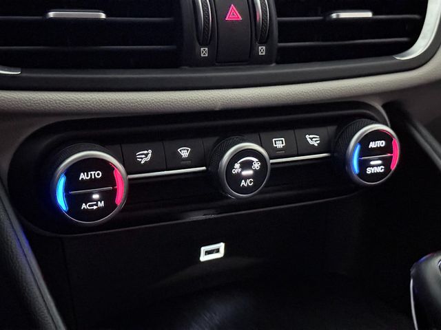 2019 Alfa Romeo Giulia AWD - 22950277 - 31