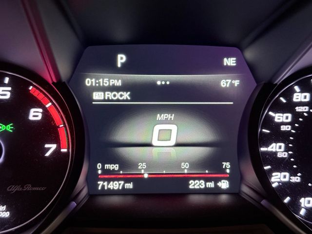 2019 Alfa Romeo Giulia AWD - 22950277 - 38