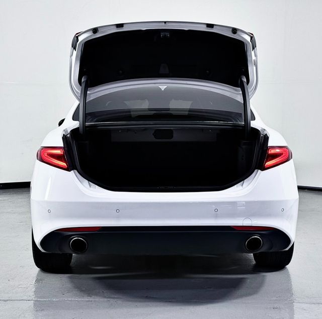 2019 Alfa Romeo Giulia AWD - 22950277 - 40