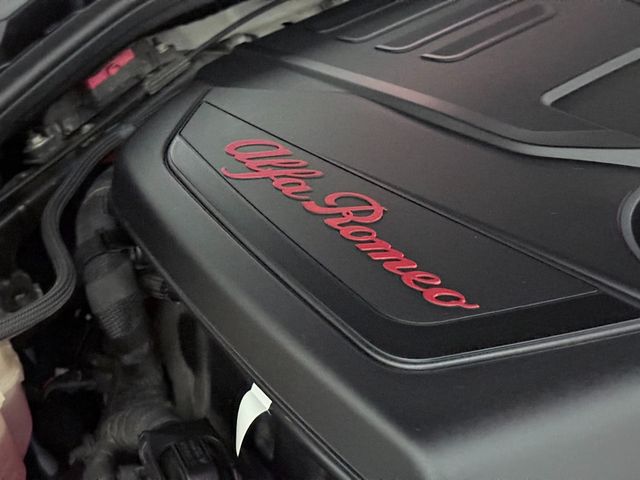 2019 Alfa Romeo Giulia AWD - 22950277 - 44