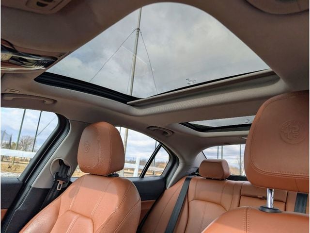 2019 Alfa Romeo Giulia AWD - 22961832 - 13