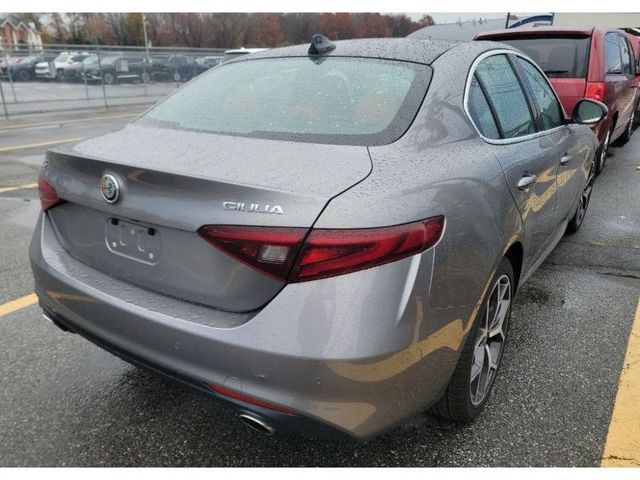 2019 Alfa Romeo Giulia AWD - 22961832 - 4