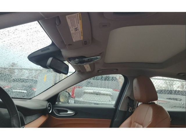 2019 Alfa Romeo Giulia AWD - 22961832 - 6