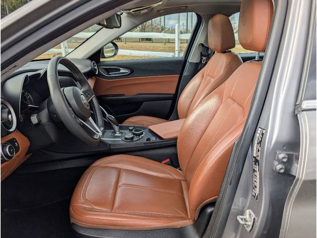 2019 Alfa Romeo Giulia AWD - 23000306 - 12