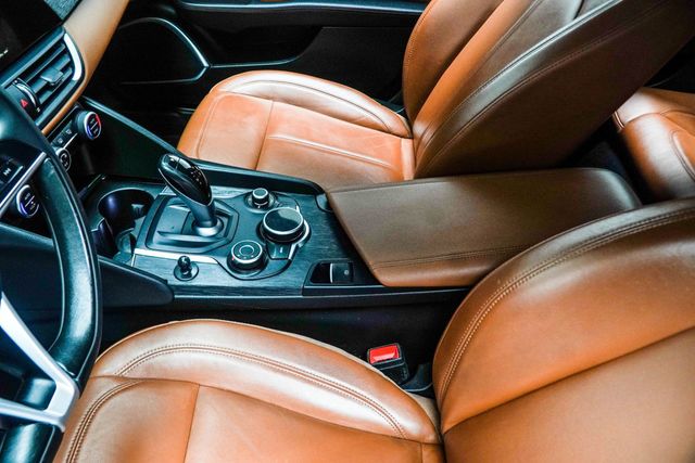 2019 Alfa Romeo Giulia RWD - 23000141 - 16