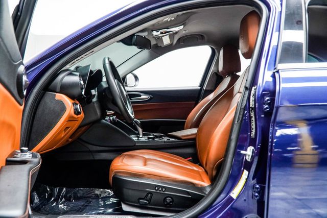 2019 Alfa Romeo Giulia RWD - 23000141 - 32