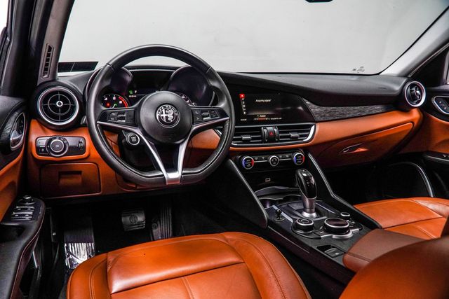 2019 Alfa Romeo Giulia RWD - 23000141 - 4